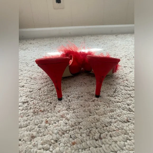 Fredrick’s of Hollywood slip on kitten heels - Picture 3 of 4